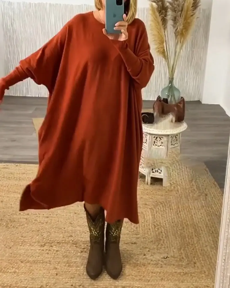 Einfarbiges Pulloverkleid mit Fledermausärmeln